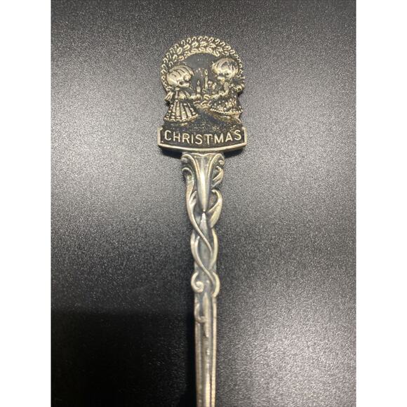 Vintage 1978 CHRISTMAS Silver Plate Souvenir COLLECTIBLE Kids Praying Hands - Picture 2 of 12